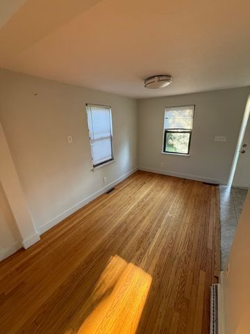 11 Brownell Cir 1, Worcester, MA 01602