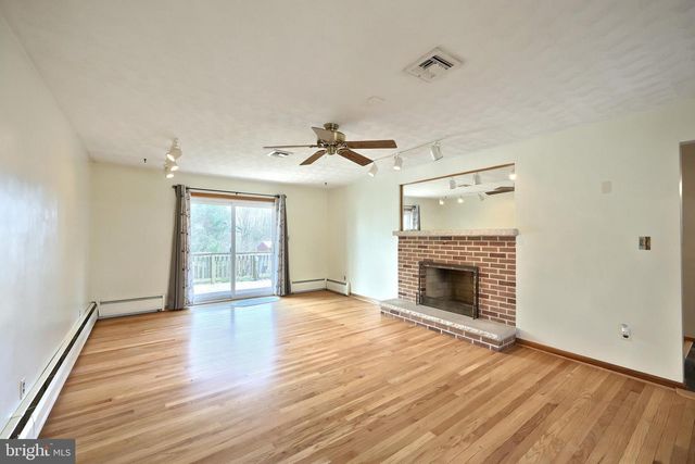 223 N 3RD ST, New Freedom, PA 17349