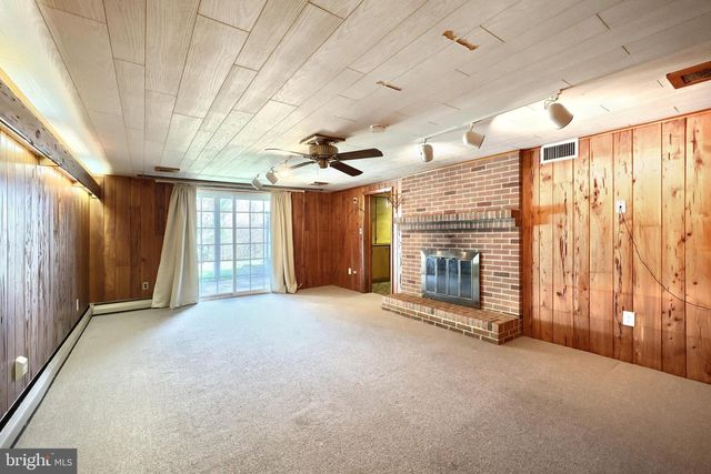 223 N 3RD ST, New Freedom, PA 17349