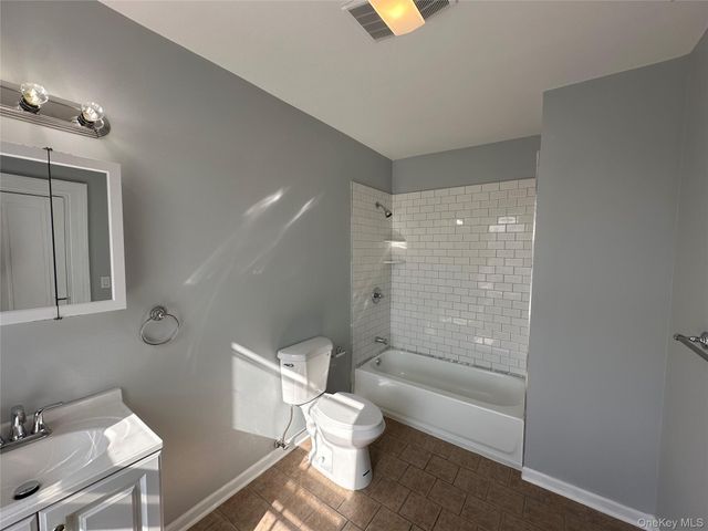 87 Broadway 2, Newburgh, NY 12550