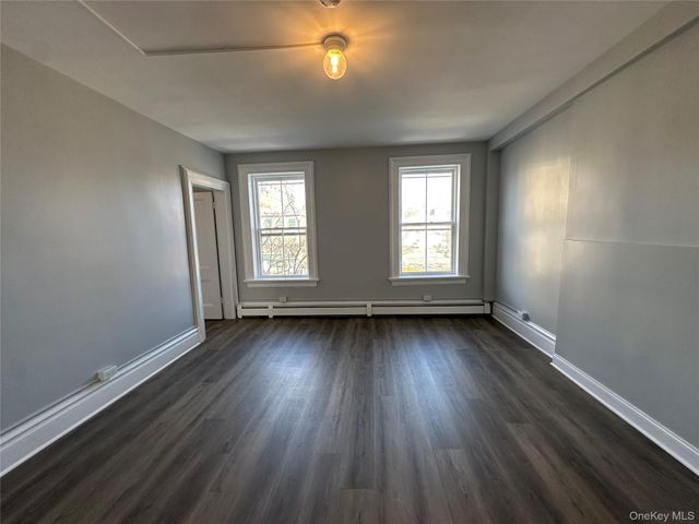 87 Broadway 2, Newburgh, NY 12550