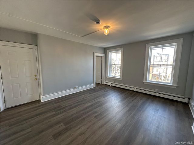 87 Broadway 2, Newburgh, NY 12550