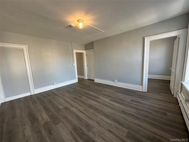 87 Broadway 2, Newburgh, NY 12550