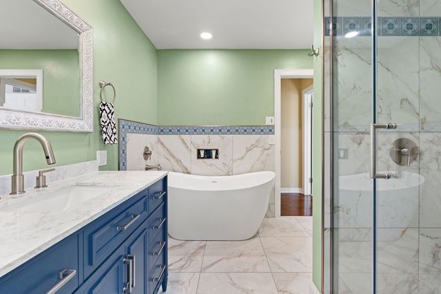 1220 38th Avenue Court, Rock Island, IL 61201
