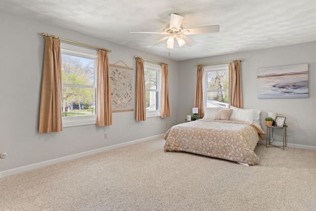 1220 38th Avenue Court, Rock Island, IL 61201
