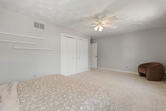 1220 38th Avenue Court, Rock Island, IL 61201