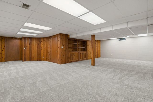 1220 38th Avenue Court, Rock Island, IL 61201
