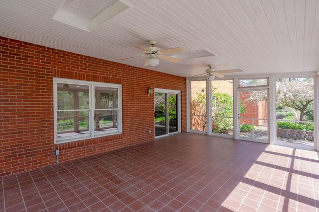1220 38th Avenue Court, Rock Island, IL 61201