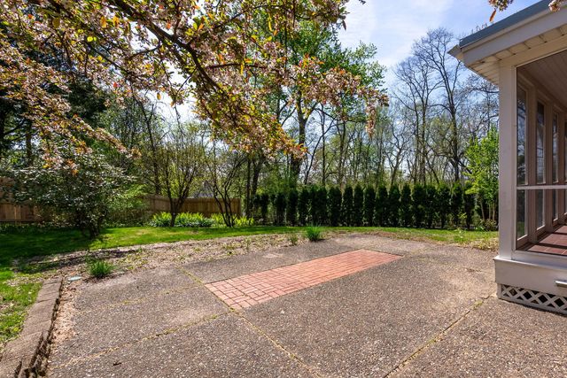 1220 38th Avenue Court, Rock Island, IL 61201
