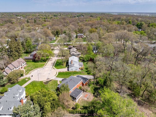 1220 38th Avenue Court, Rock Island, IL 61201