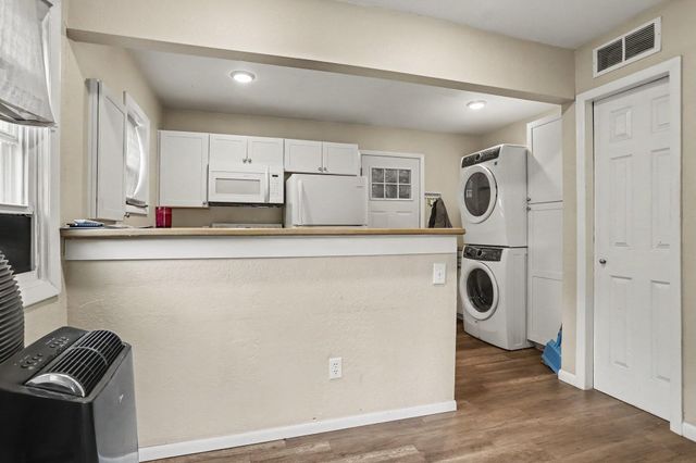 210 W Spaulding Avenue W, Battle Creek City, MI 49037