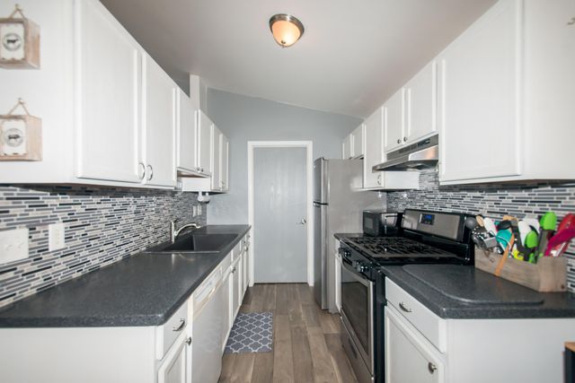 3007 Forest Creek Court, Ann Arbor, MI 48108