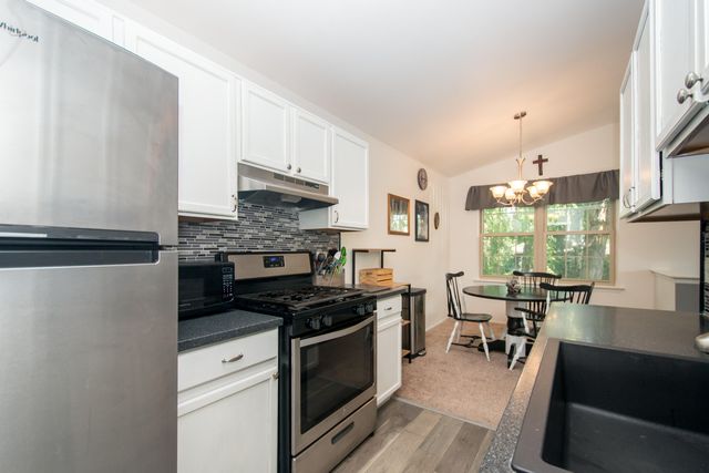 3007 Forest Creek Court, Ann Arbor, MI 48108