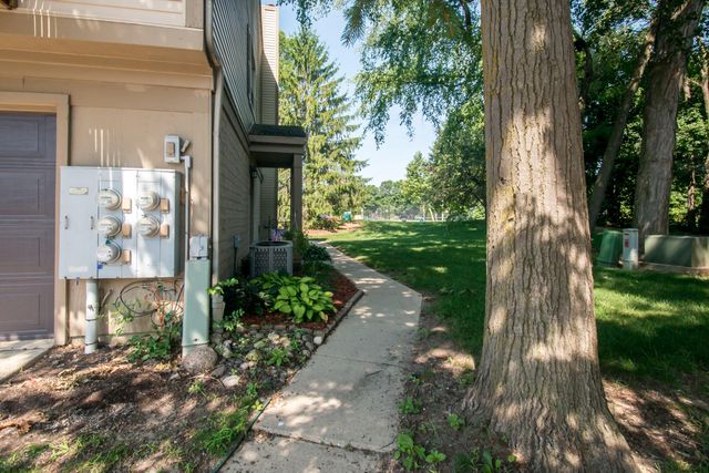 3007 Forest Creek Court, Ann Arbor, MI 48108