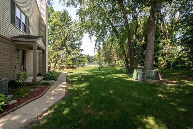 3007 Forest Creek Court, Ann Arbor, MI 48108
