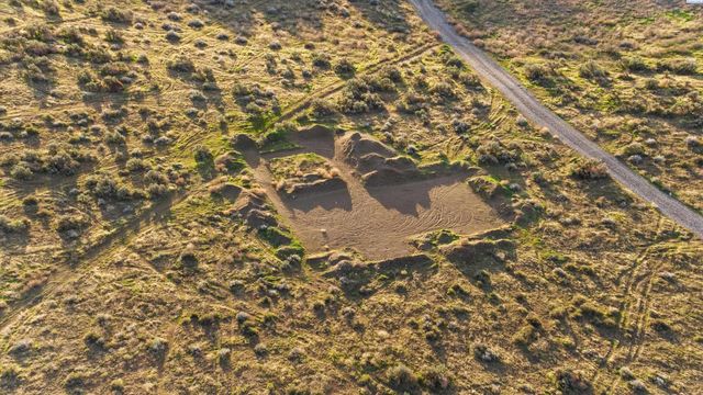 E Carel Ln, West Richland, WA 99353