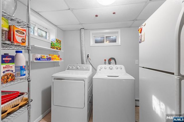 69 Hilltop Terrace, Bloomingdale, NJ 07403