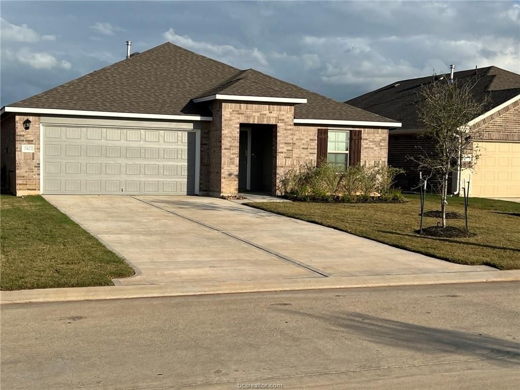 2427 Dog Leg Lane, Navasota, TX 77868