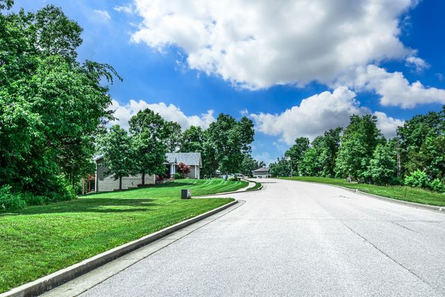 3329 CODY DR, Jefferson City, MO 65109