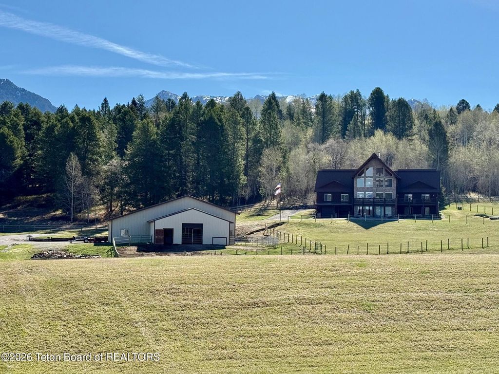 49 S DELL CREEK, Alpine, WY 83128 photo 2