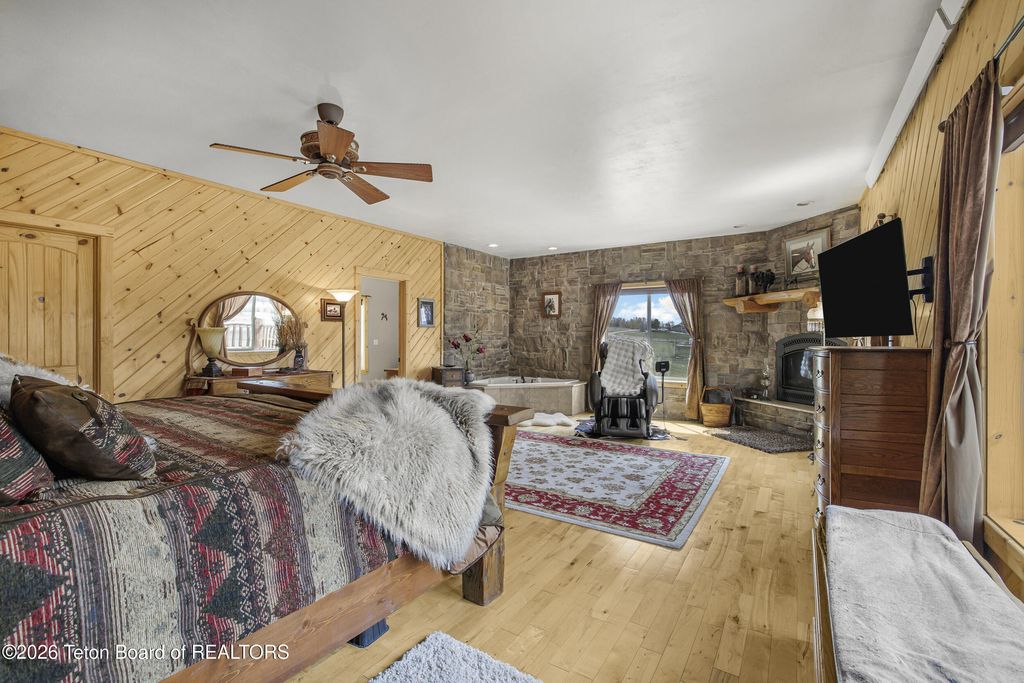 49 S DELL CREEK, Alpine, WY 83128 photo 27