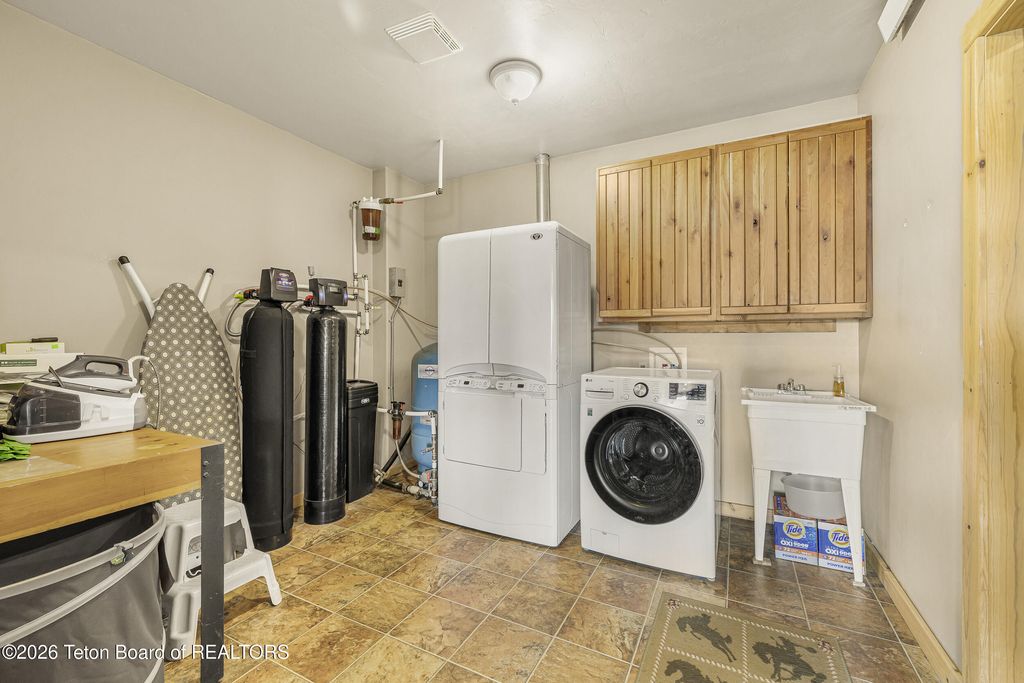 49 S DELL CREEK, Alpine, WY 83128 photo 57