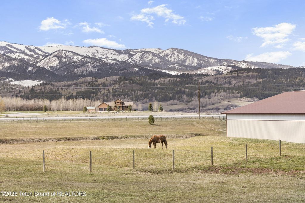 49 S DELL CREEK, Alpine, WY 83128 photo 9
