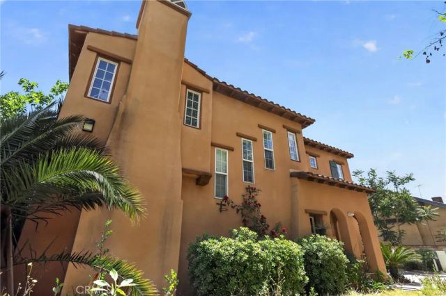 1350 S Towne, Pomona, CA 91766