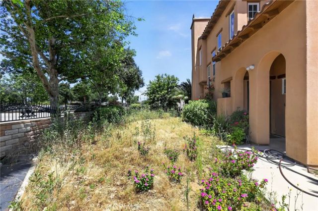 1350 S Towne, Pomona, CA 91766