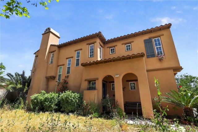 1350 S Towne, Pomona, CA 91766