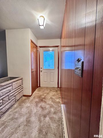 497 WALNUT Street, Bushnell, IL 61422