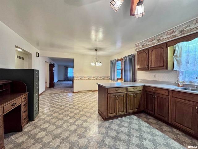 497 WALNUT Street, Bushnell, IL 61422