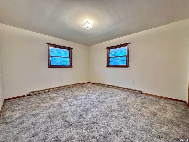 497 WALNUT Street, Bushnell, IL 61422