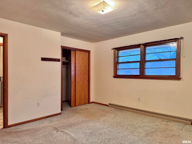 497 WALNUT Street, Bushnell, IL 61422