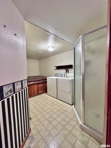 497 WALNUT Street, Bushnell, IL 61422