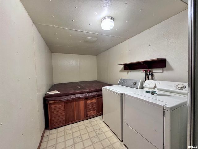 497 WALNUT Street, Bushnell, IL 61422