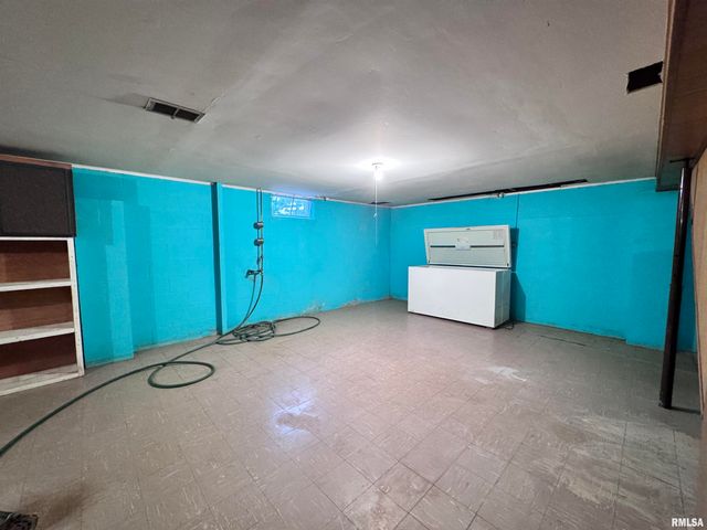 497 WALNUT Street, Bushnell, IL 61422