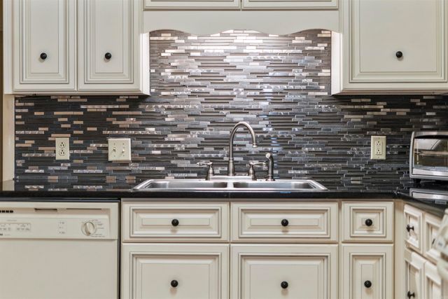 3 Valls Lane, Hot Springs Village, AR 71909