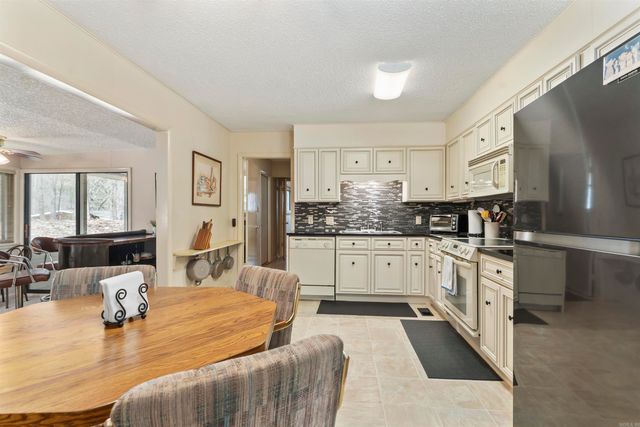 3 Valls Lane, Hot Springs Village, AR 71909