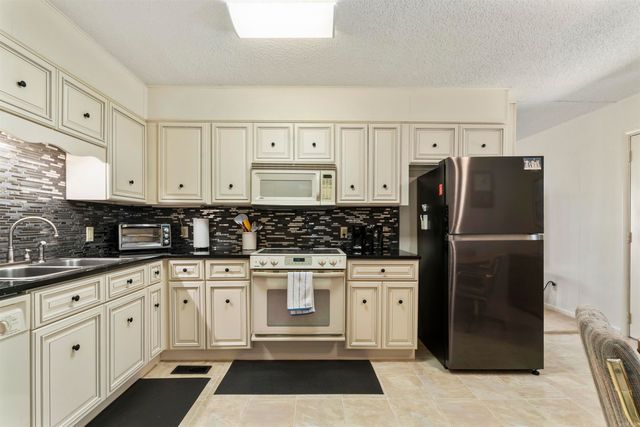 3 Valls Lane, Hot Springs Village, AR 71909