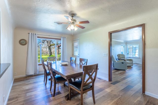 2521 Radio Lane, Redding, CA 96001