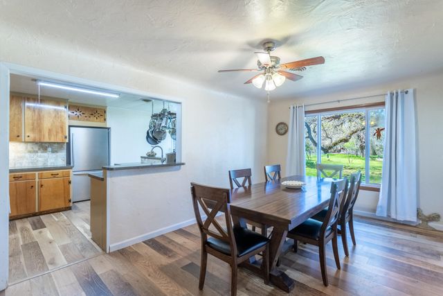 2521 Radio Lane, Redding, CA 96001