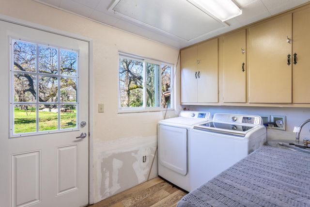 2521 Radio Lane, Redding, CA 96001