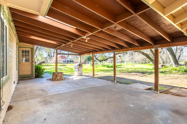 2521 Radio Lane, Redding, CA 96001