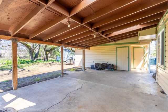 2521 Radio Lane, Redding, CA 96001