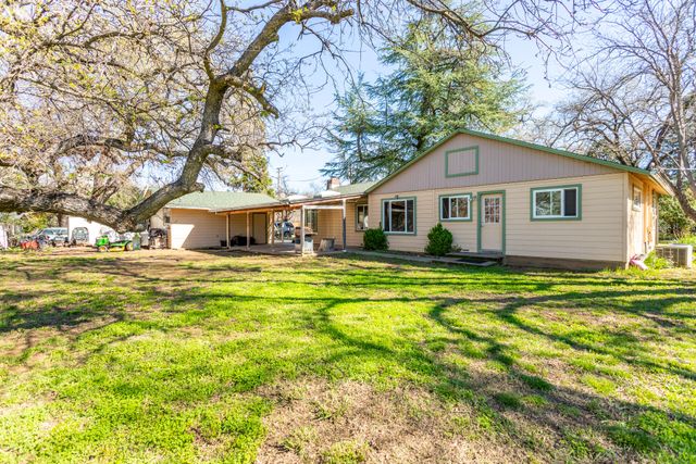 2521 Radio Lane, Redding, CA 96001