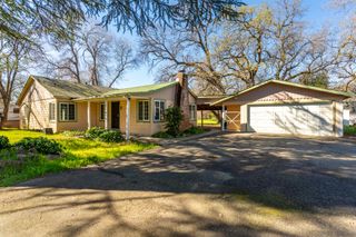 2521 Radio Lane, Redding, CA 96001