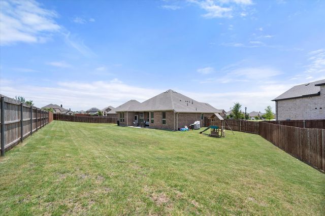 5600 Log Cabin Court, Midlothian, TX 76065