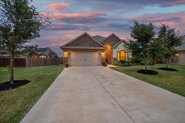 5600 Log Cabin Court, Midlothian, TX 76065