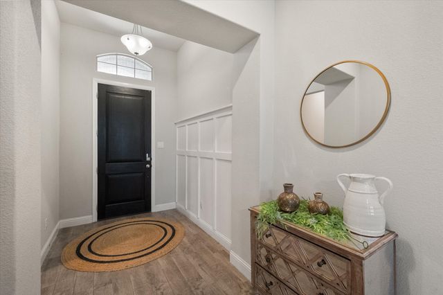 5600 Log Cabin Court, Midlothian, TX 76065